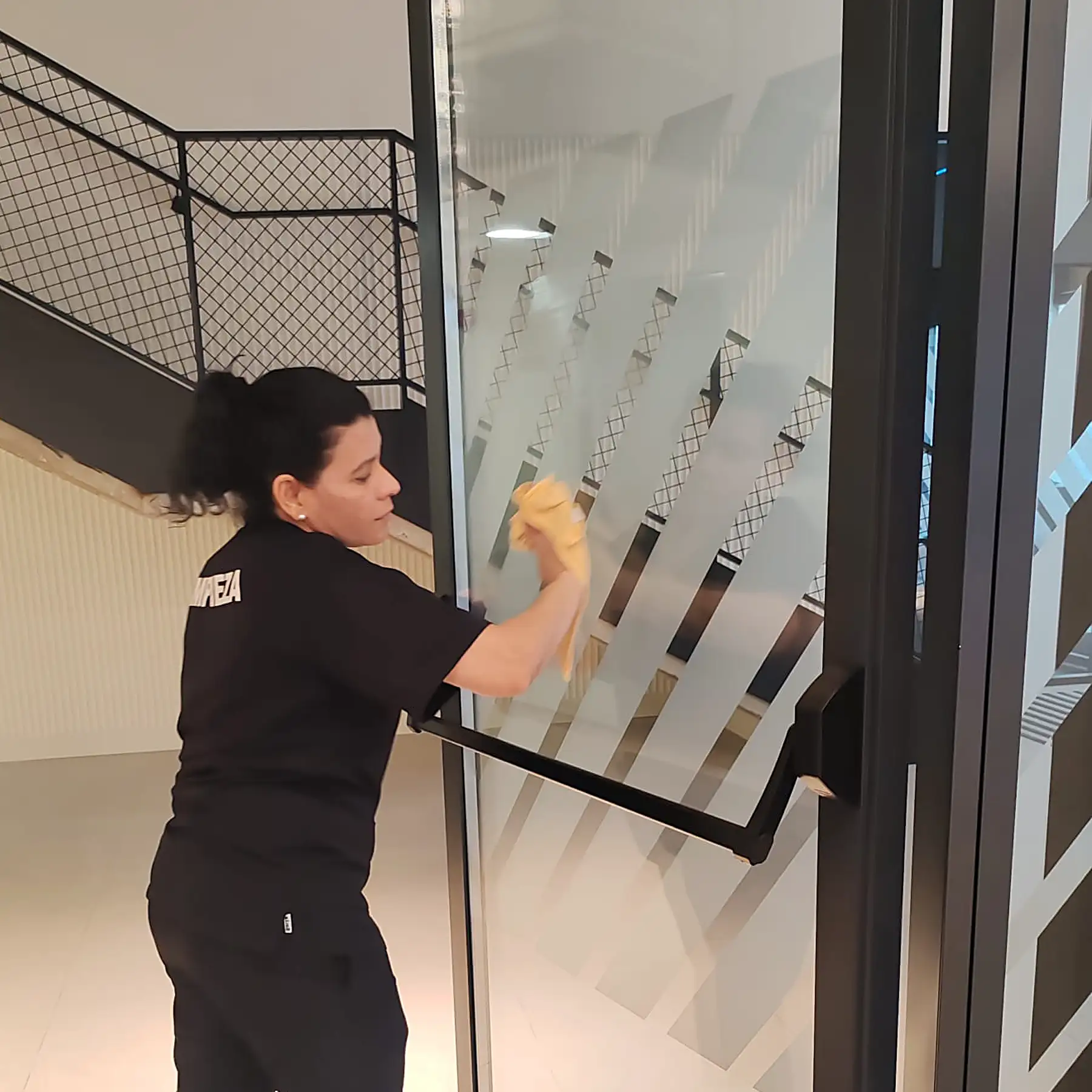 hiper clean empresa de limpieza en Sevilla Empresa de limpieza profesional en Sevilla HIPER CLEAN