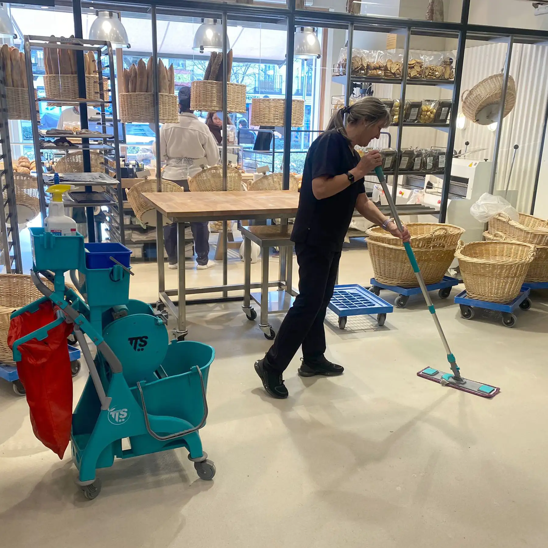 hiper clean empresa de limpieza en servilla Empresa de limpieza profesional en Sevilla HIPER CLEAN